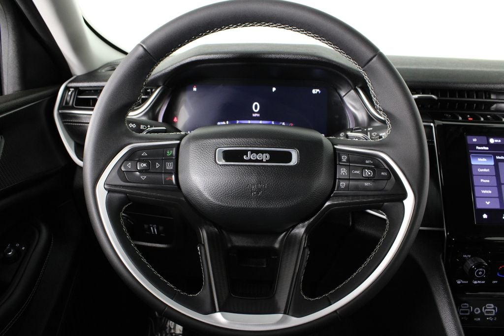 2023 Jeep Grand Cherokee Laredo