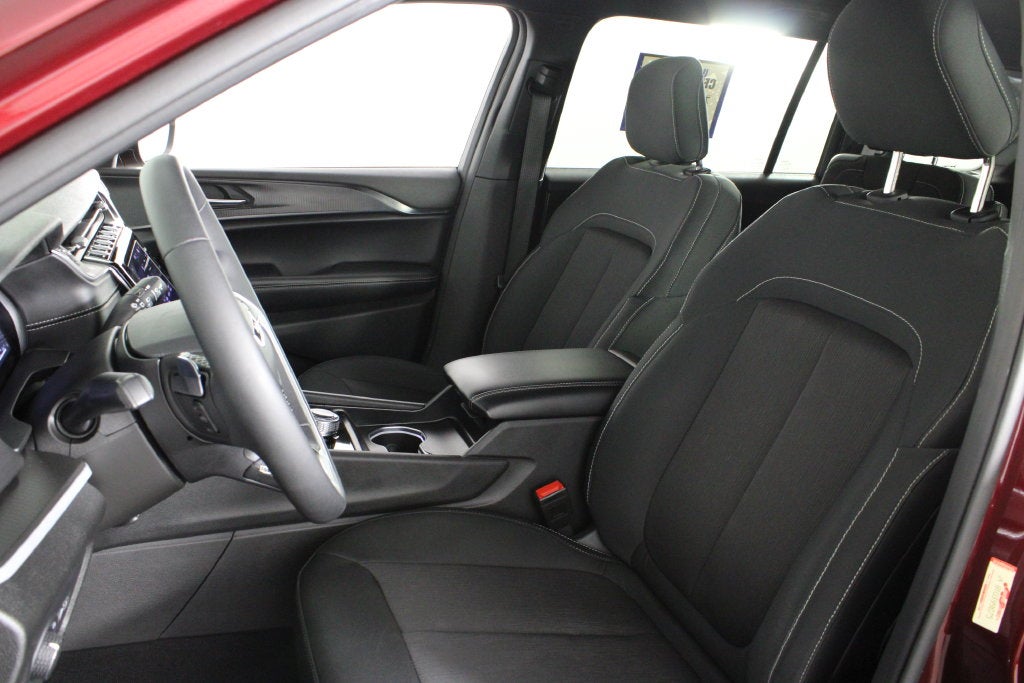 2024 Jeep Grand Cherokee L Laredo