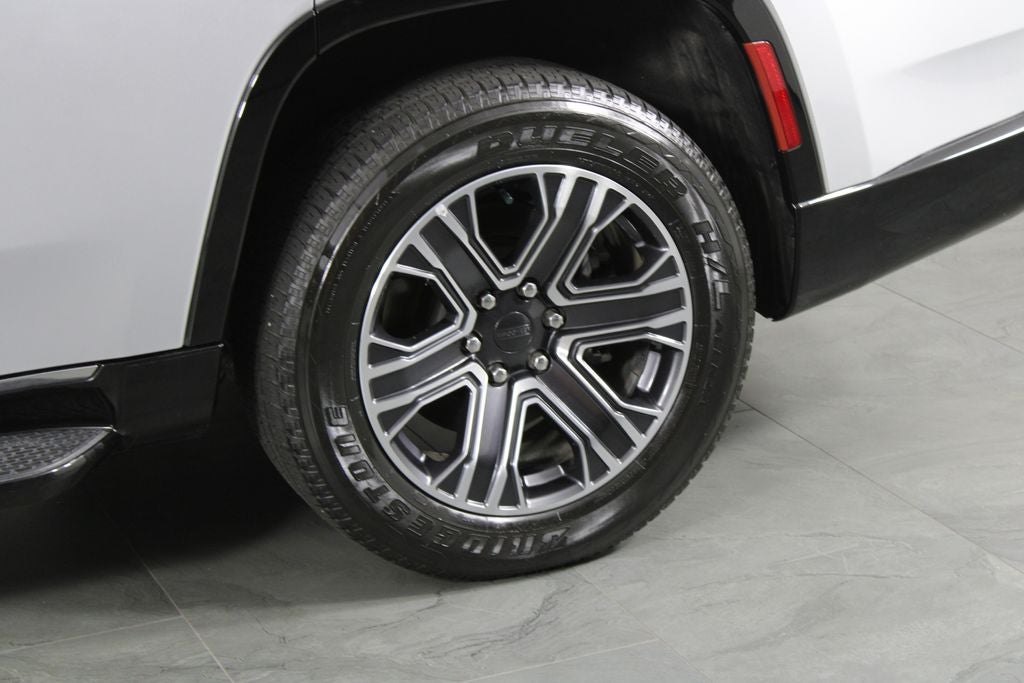 2024 Jeep Wagoneer Base