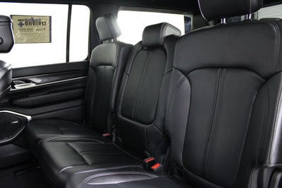 2024 Jeep Wagoneer Base