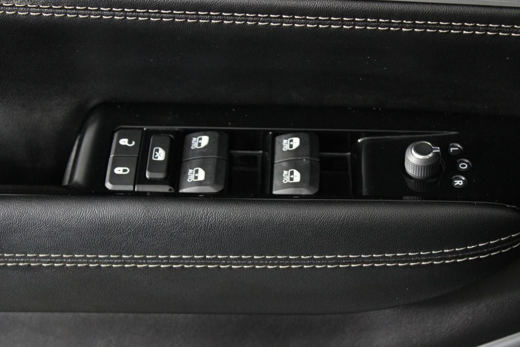 2024 Jeep Wagoneer Base