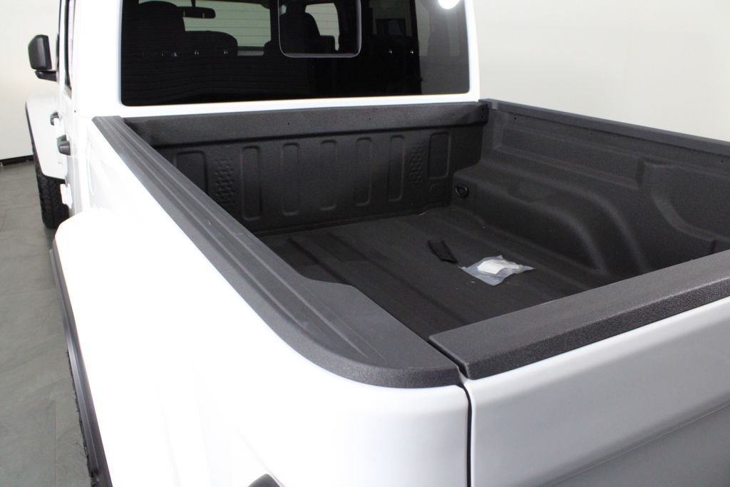 2025 Jeep Gladiator Nighthawk