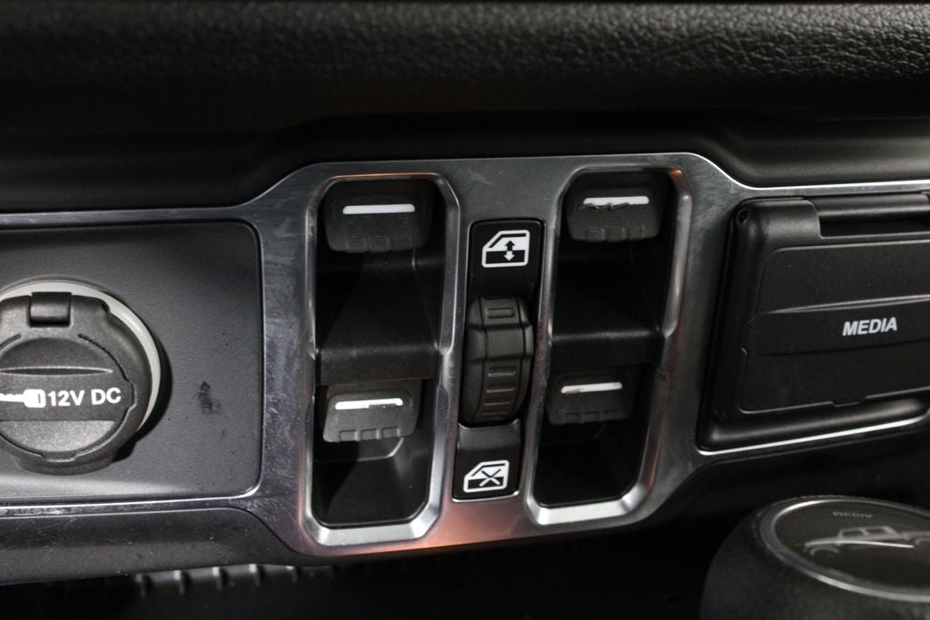 2025 Jeep Gladiator Nighthawk