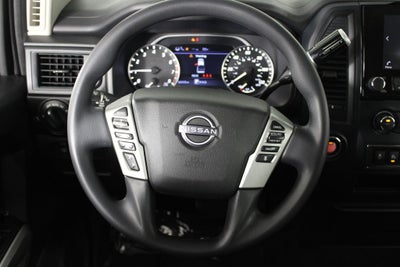 2023 Nissan Titan SV