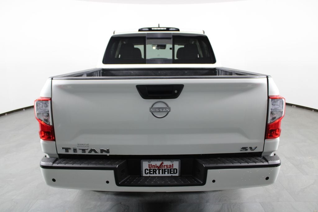 2023 Nissan Titan SV
