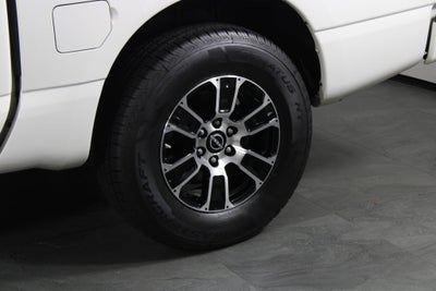 2023 Nissan Titan SV