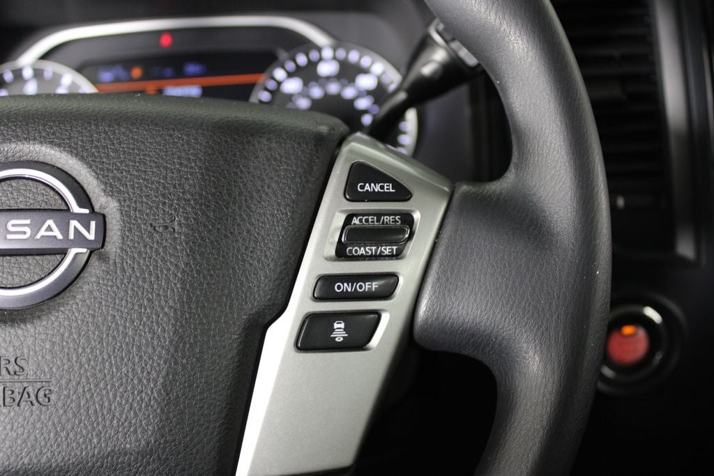 2023 Nissan Titan SV