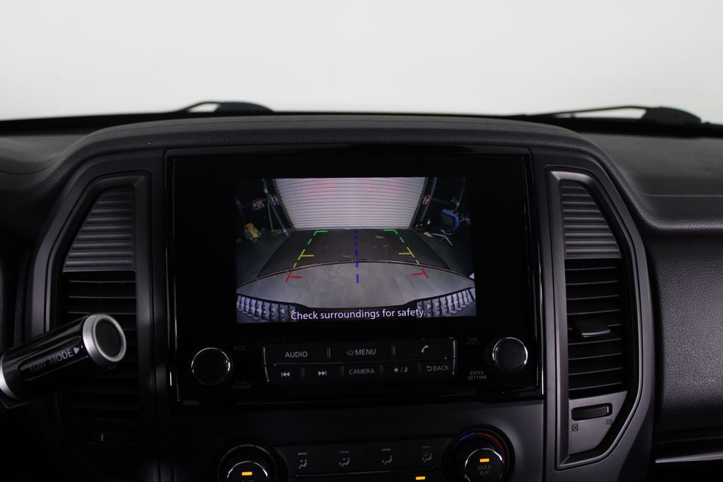 2023 Nissan Titan SV
