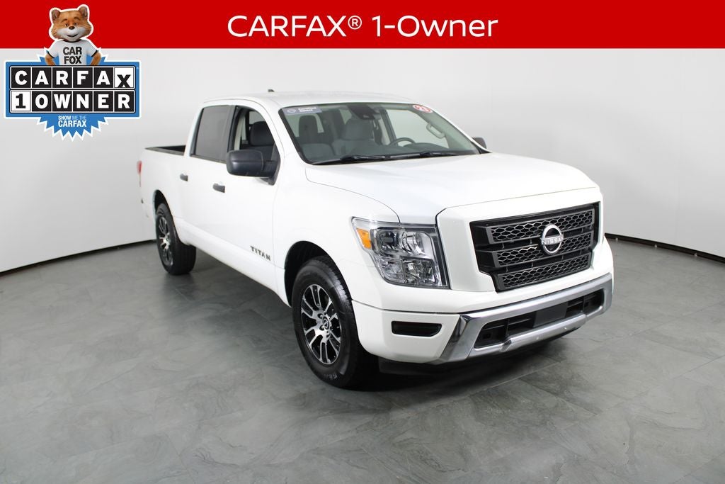 2023 Nissan Titan SV