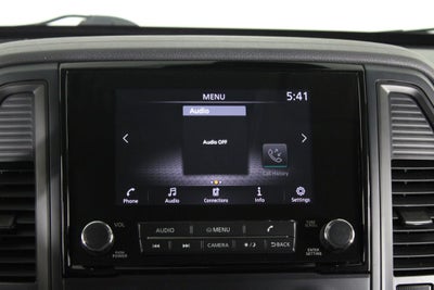 2023 Nissan Titan SV
