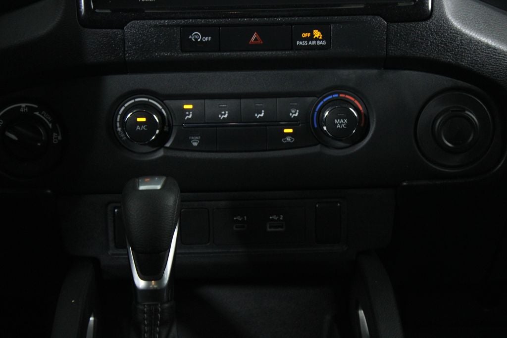 2023 Nissan Frontier SV