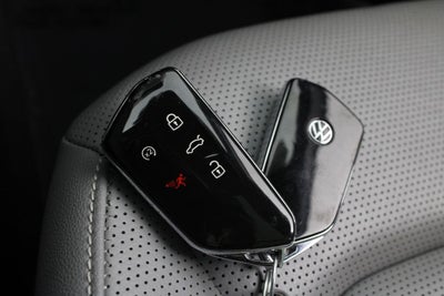 2024 Volkswagen Atlas Cross Sport 2.0T SEL R-Line