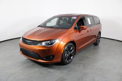 2018 Chrysler Pacifica Touring Plus