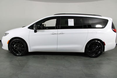 2025 Chrysler Pacifica Limited