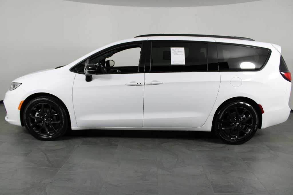 2025 Chrysler Pacifica Limited