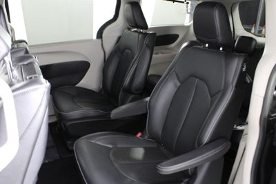 2018 Chrysler Pacifica Hybrid Limited