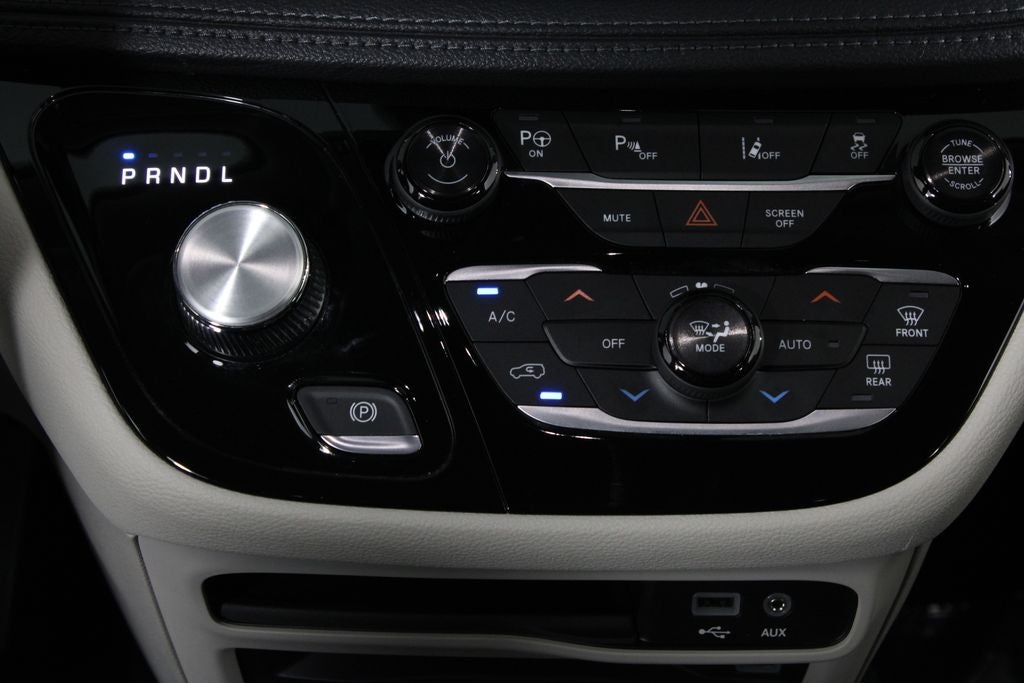 2018 Chrysler Pacifica Hybrid Limited