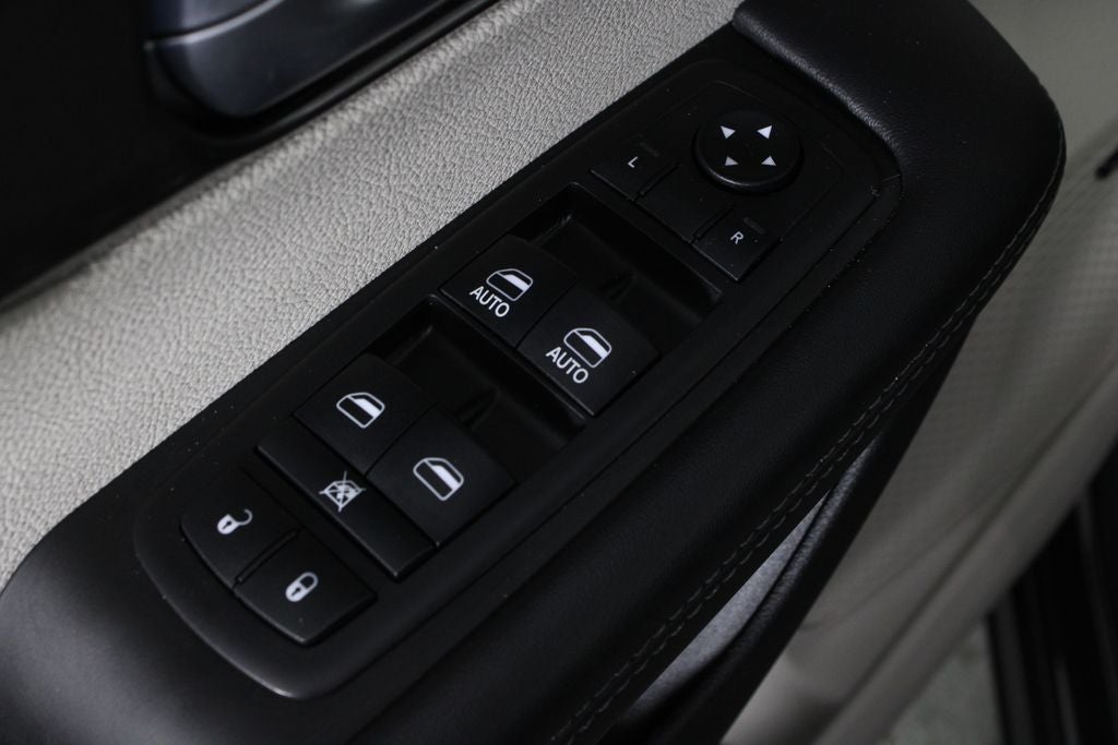 2018 Chrysler Pacifica Hybrid Limited