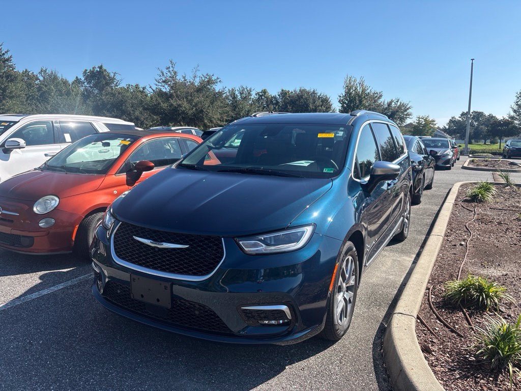 2025 Chrysler Pacifica Hybrid Pinnacle