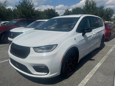 2024 Chrysler Pacifica Hybrid Select S Appearance