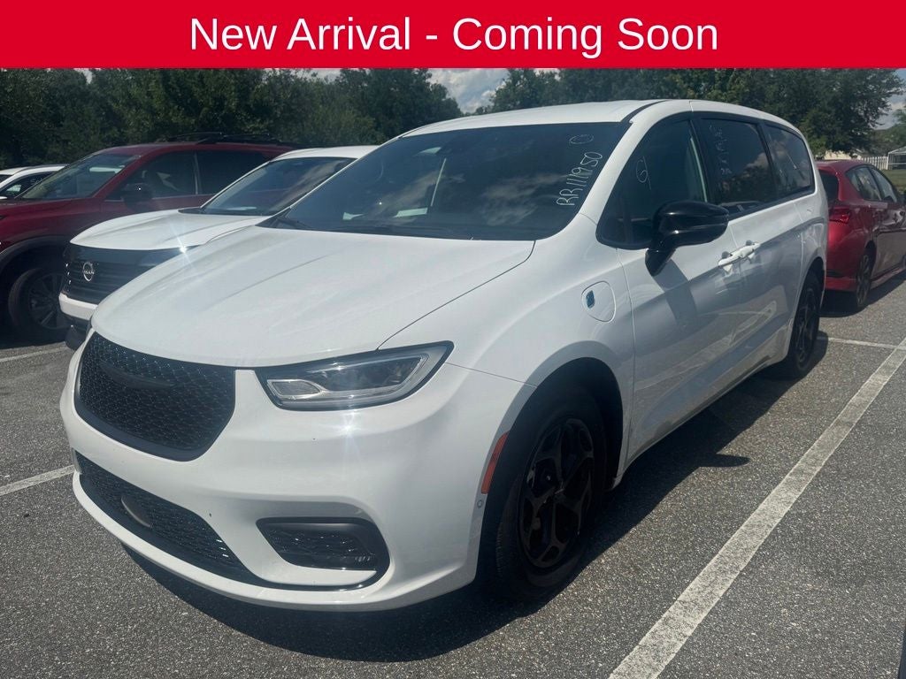 2024 Chrysler Pacifica Hybrid Select S Appearance