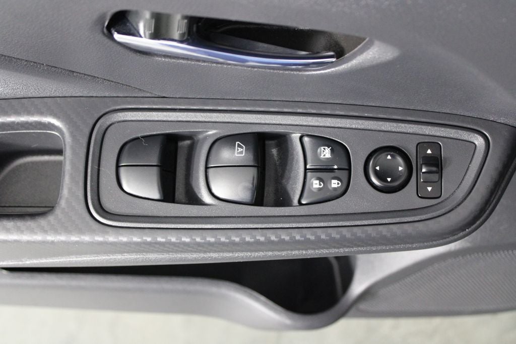 2024 Nissan Versa 1.6 SV