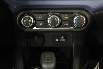 2024 Nissan Versa 1.6 SV