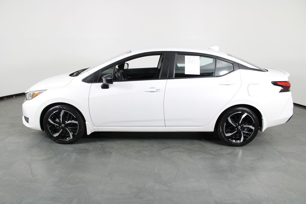 2025 Nissan Versa 1.6 SR