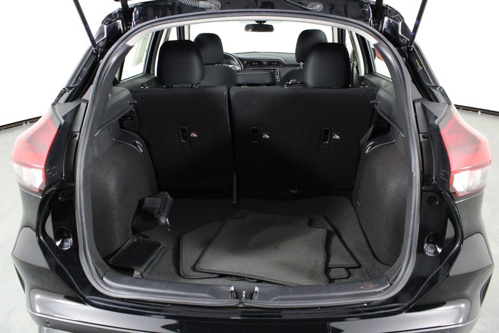 2022 Nissan Kicks S