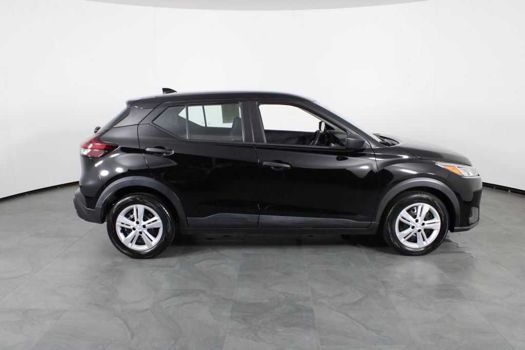 2023 Nissan Kicks S