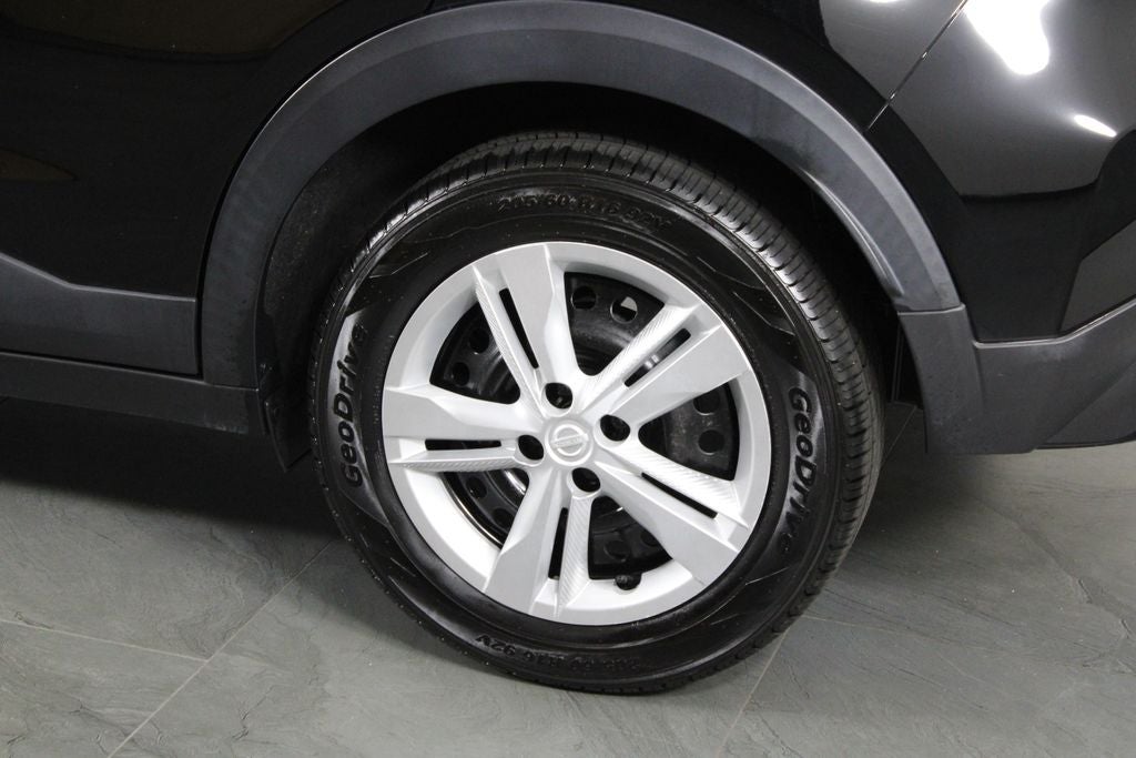 2023 Nissan Kicks S