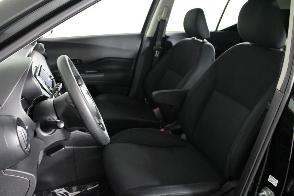 2023 Nissan Kicks S