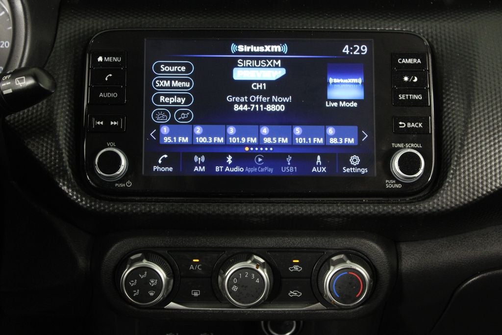 2023 Nissan Kicks SV