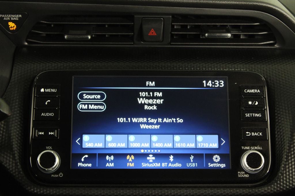 2023 Nissan Kicks SV