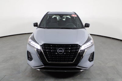 2022 Nissan Kicks SR