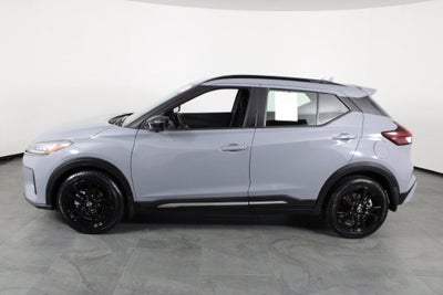2022 Nissan Kicks SR
