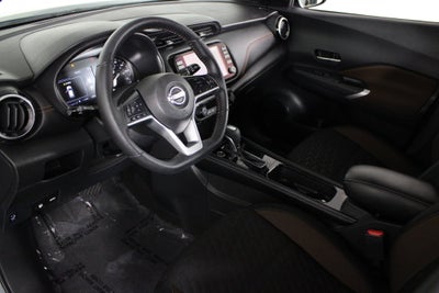 2022 Nissan Kicks SR