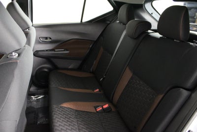 2022 Nissan Kicks SR