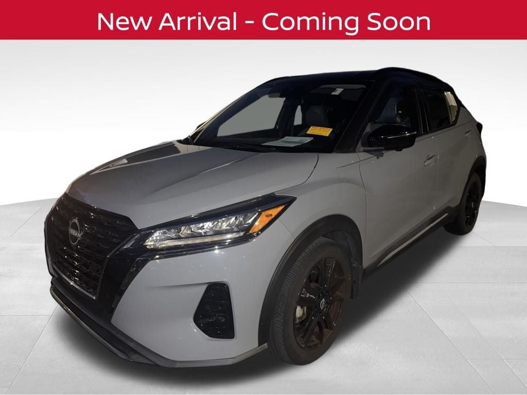 2022 Nissan Kicks SR