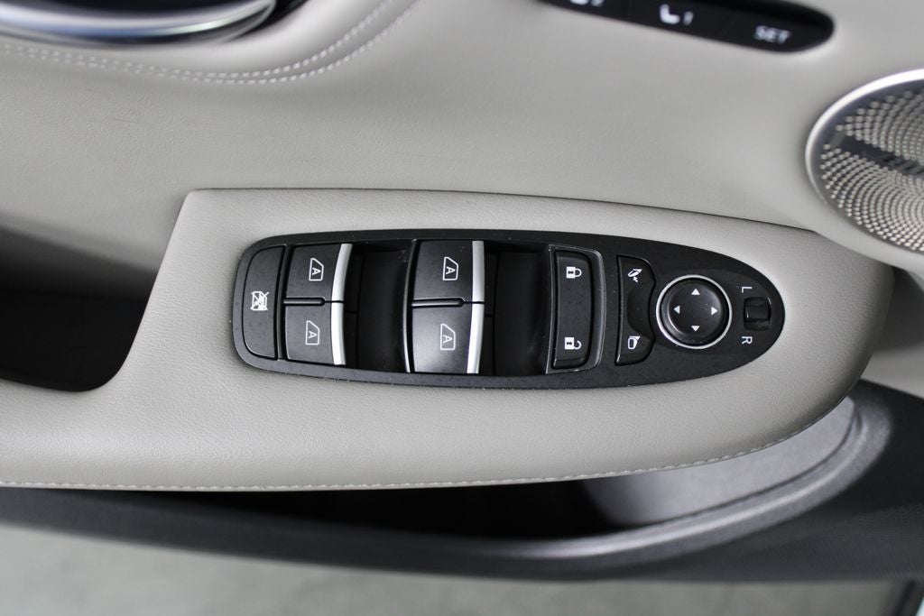 2023 INFINITI QX50 Sensory
