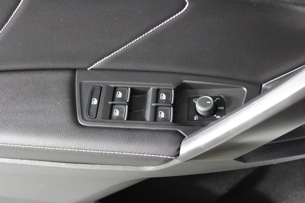 2022 Volkswagen Tiguan 2.0T SEL R-Line