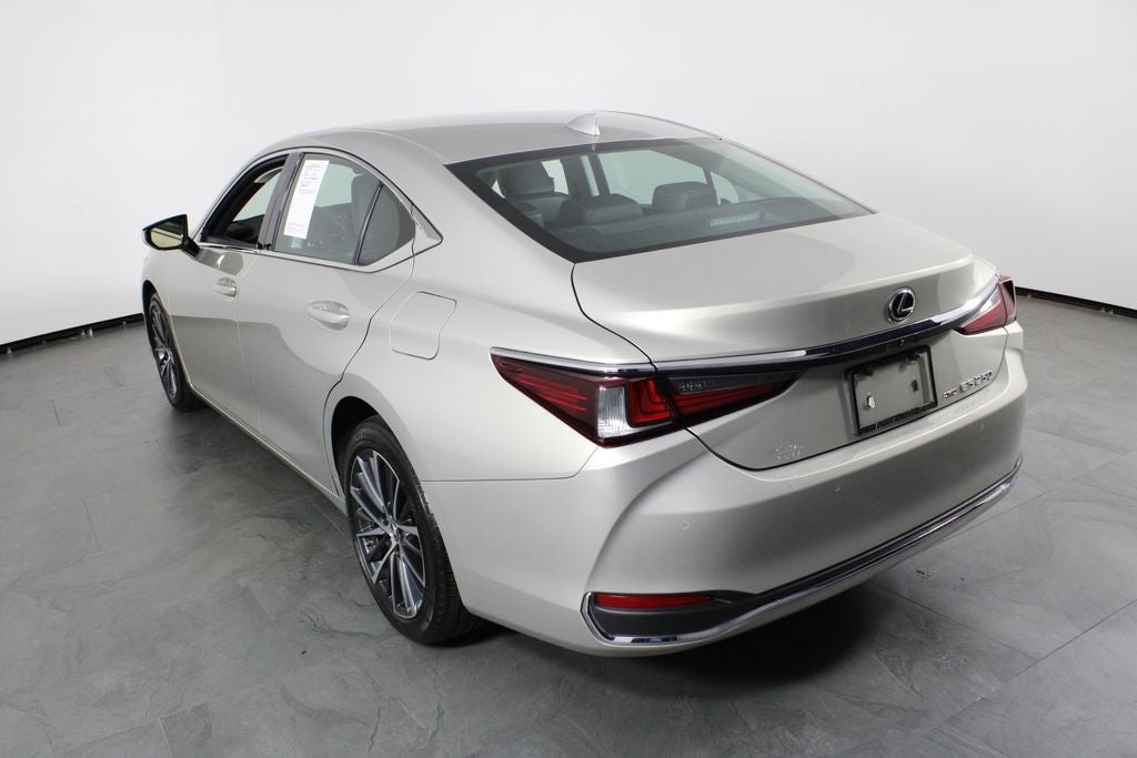 2023 Lexus ES 250