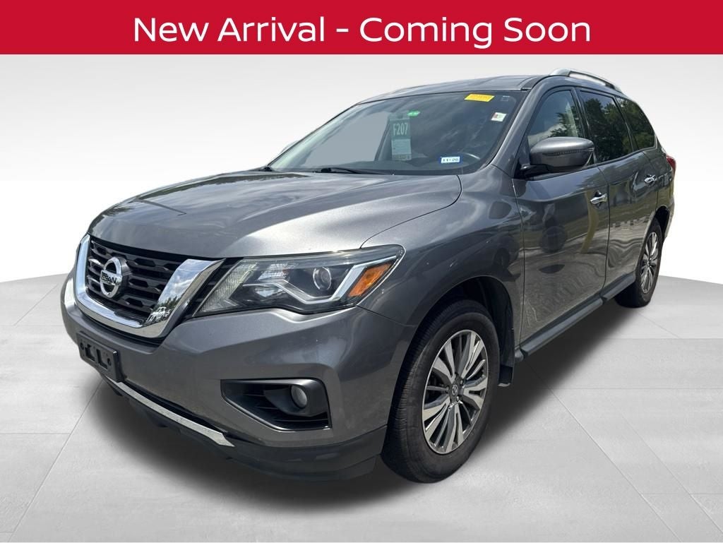 2020 Nissan Pathfinder SV