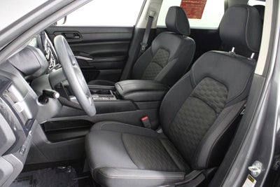 2024 Nissan Pathfinder S
