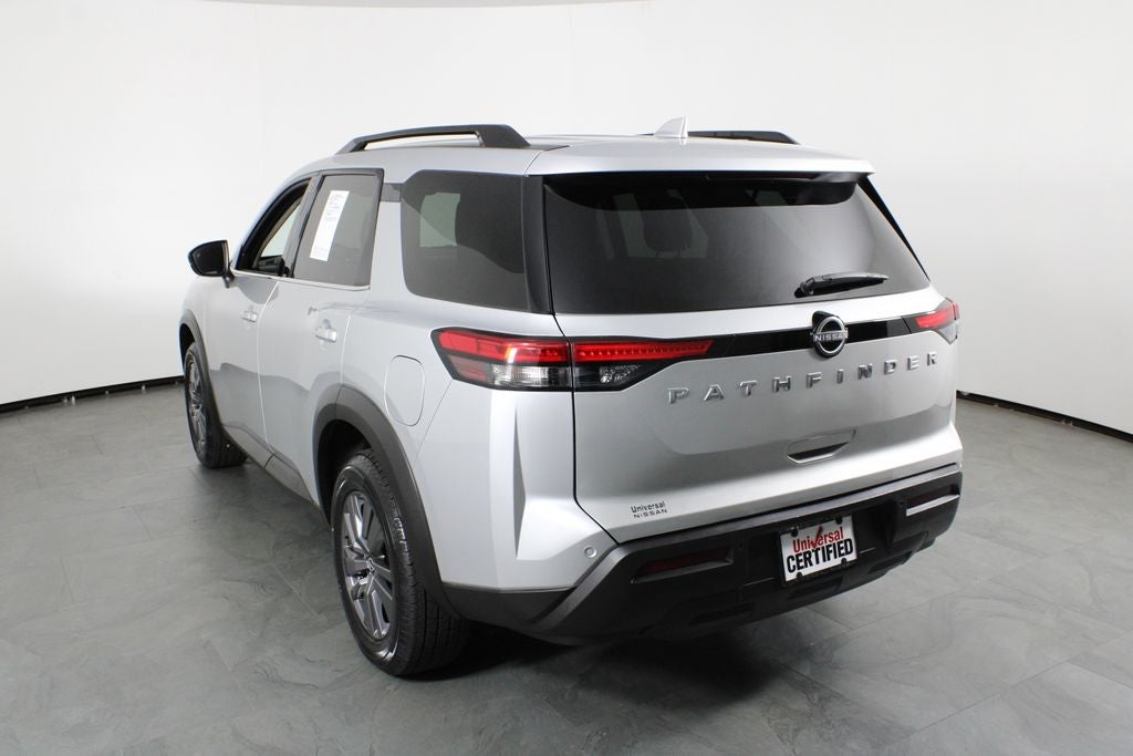 2025 Nissan Pathfinder SV