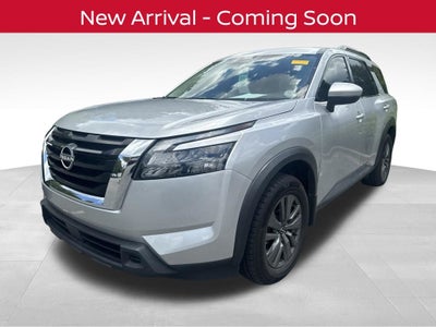 2023 Nissan Pathfinder SV