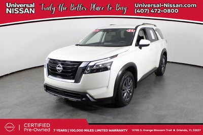 2024 Nissan Pathfinder SV
