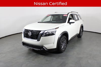 2024 Nissan Pathfinder SV