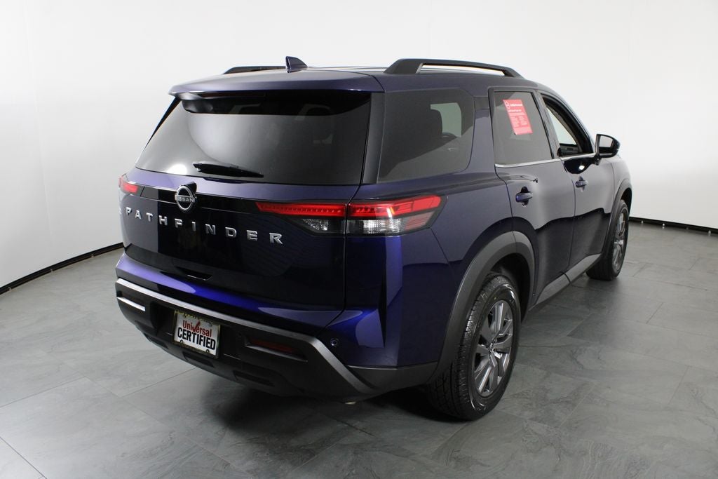 2025 Nissan Pathfinder SV