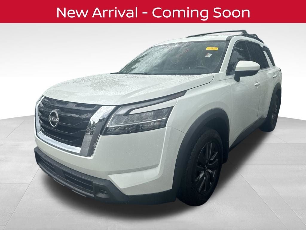 2022 Nissan Pathfinder SV